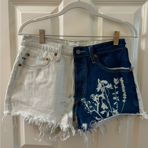 Pants - Custom KSX Art White / Blue Levi’s 501 Cutoffs Shorts — Size 28